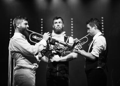 le Coup - Boys playing Brass